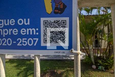 Casa à venda com 87m², 3 quartos e 5 vagas Casa à venda com 87m², 3 quartos e 5 vagasPlaquinha