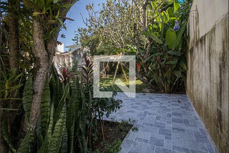 Casa à venda com 87m², 3 quartos e 5 vagas Casa à venda com 87m², 3 quartos e 5 vagasÁrea comum