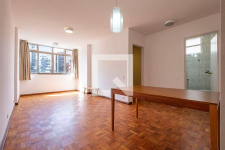 Sala de apartamento para alugar com 2 quartos, 72m² em Cerqueira César, São Paulo