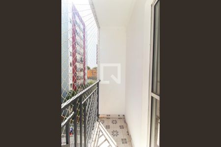 Sacada da sala de apartamento para alugar com 2 quartos, 48m² em Itaquera, São Paulo