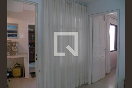 Sala de casa à venda com 5 quartos, 200m² em Vila Cruz das Almas, São Paulo
