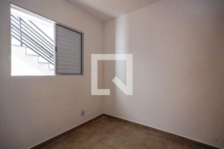 Quarto 1 de apartamento para alugar com 2 quartos, 40m² em Vila Romero, São Paulo
