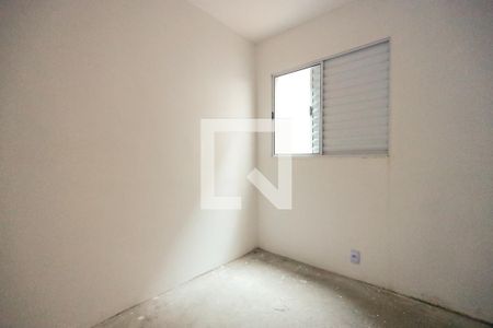 Quarto 2 de apartamento para alugar com 2 quartos, 40m² em Vila Romero, São Paulo