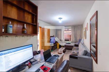 Sala de casa à venda com 4 quartos, 150m² em Moinho Velho, São Paulo