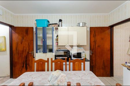 Casa à venda com 150m², 4 quartos e 2 vagas Casa à venda com 150m², 4 quartos e 2 vagasCozinha