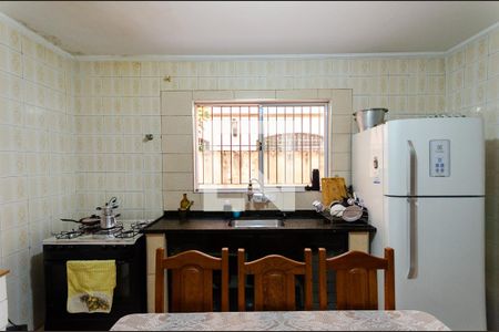 Casa à venda com 150m², 4 quartos e 2 vagasCozinha