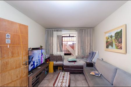 Sala de casa à venda com 4 quartos, 150m² em Moinho Velho, São Paulo