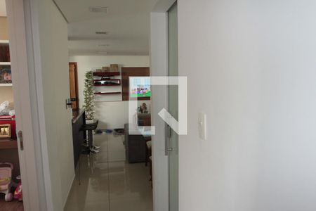 Corredor  de apartamento para alugar com 3 quartos, 98m² em Castelo, Belo Horizonte