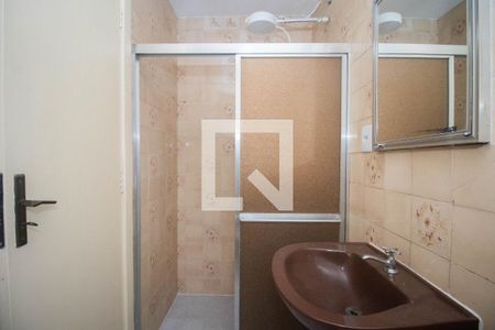 Banheiro de kitnet/studio para alugar com 1 quarto, 45180m² em Petrópolis, Porto Alegre