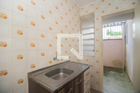Cozinha e Área de Serviço de kitnet/studio para alugar com 1 quarto, 45180m² em Petrópolis, Porto Alegre