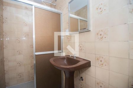 Banheiro de kitnet/studio para alugar com 1 quarto, 45180m² em Petrópolis, Porto Alegre