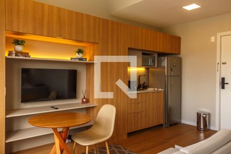 Sala/Cozinha de kitnet/studio para alugar com 1 quarto, 28m² em Centro Histórico, Porto Alegre