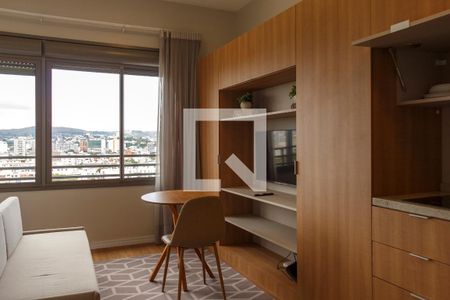Sala/Quarto de kitnet/studio para alugar com 1 quarto, 28m² em Centro Histórico, Porto Alegre