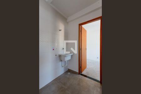 Apartamento à venda com 44m², 2 quartos e sem vaga Apartamento à venda com 44m², 2 quartos e sem vagaCozinha e Área de Serviço