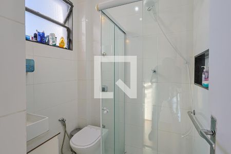 Banheiro de apartamento à venda com 2 quartos, 55m² em Lagoinha, Belo Horizonte