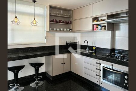 Cozinha de apartamento à venda com 3 quartos, 140m² em Barroca, Belo Horizonte