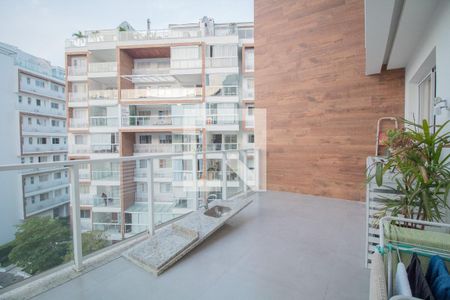 Apartamento à venda com 90m², 2 quartos e 1 vagaVaranda