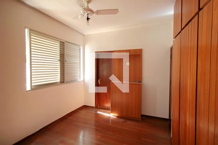 Quarto  de apartamento para alugar com 3 quartos, 100m² em Funcionários, Belo Horizonte