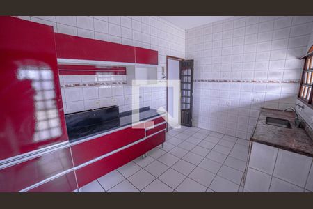 Casa para alugar com 160m², 5 quartos e 2 vagas Casa para alugar com 160m², 5 quartos e 2 vagasCozinha