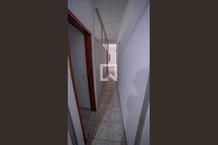 Casa para alugar com 160m², 5 quartos e 2 vagas Casa para alugar com 160m², 5 quartos e 2 vagasCorredor
