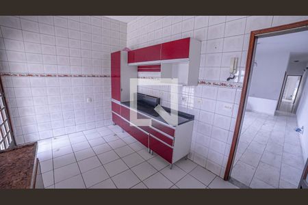 Casa para alugar com 160m², 5 quartos e 2 vagas Casa para alugar com 160m², 5 quartos e 2 vagasCozinha