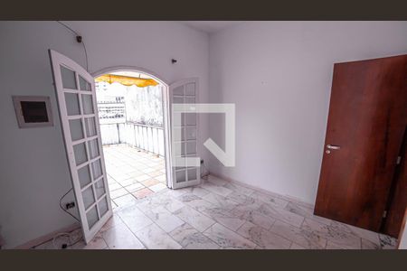 Casa para alugar com 160m², 5 quartos e 2 vagas Casa para alugar com 160m², 5 quartos e 2 vagasQuarto 2