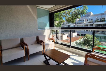 Apartamento à venda com 210m², 4 quartos e 2 vagasVaranda