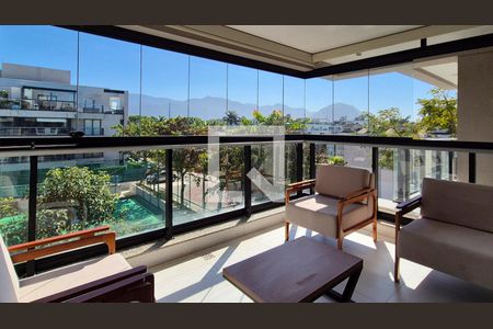 Apartamento à venda com 210m², 4 quartos e 2 vagasVaranda