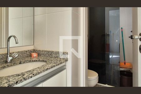 Apartamento à venda com 210m², 4 quartos e 2 vagasBanheiro 