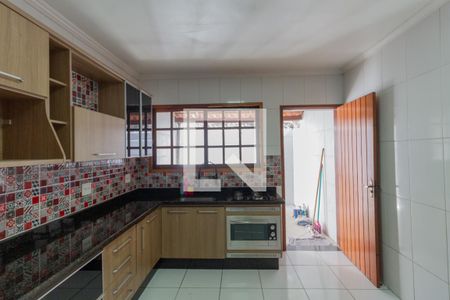 Casa para alugar com 84m², 3 quartos e 2 vagasCozinha