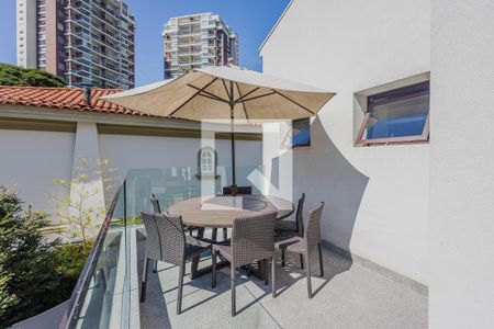 Casa à venda com 373m², 4 quartos e 4 vagasVaranda da Suíte 3