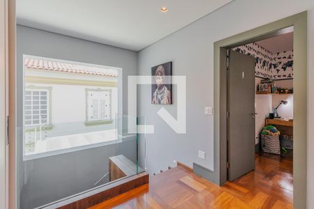 Casa à venda com 373m², 4 quartos e 4 vagasCorredor