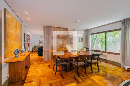 Sala de casa à venda com 4 quartos, 373m² em Alto de Pinheiros, São Paulo