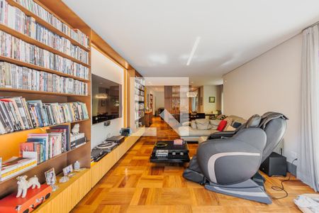 Sala de casa à venda com 4 quartos, 373m² em Alto de Pinheiros, São Paulo