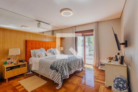 Casa à venda com 373m², 4 quartos e 4 vagasSuíte 3