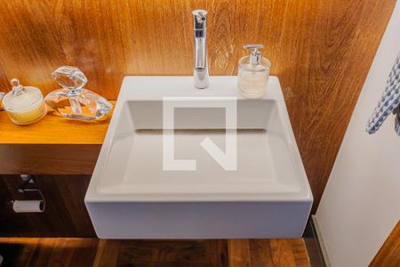 Casa à venda com 373m², 4 quartos e 4 vagasLavabo