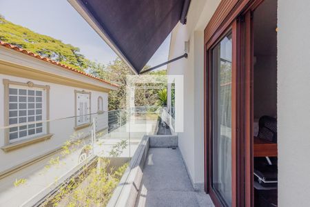 Casa à venda com 373m², 4 quartos e 4 vagasVaranda da Suíte 2