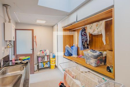 Casa à venda com 373m², 4 quartos e 4 vagasÁrea de Serviço