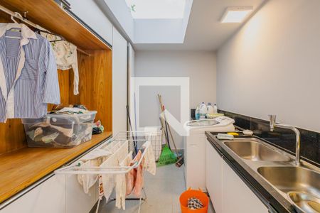 Casa à venda com 373m², 4 quartos e 4 vagasÁrea de Serviço