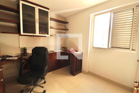 Apartamento para alugar com 290m², 4 quartos e 2 vagasQuarto 4 (escritório)