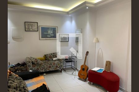 Sala de casa à venda com 3 quartos, 120m² em Vila Mariana, São Paulo