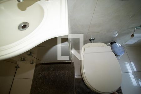 Casa à venda com 119m², 2 quartos e 2 vagasLavabo