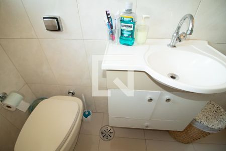 Casa à venda com 119m², 2 quartos e 2 vagasBanheiro 1