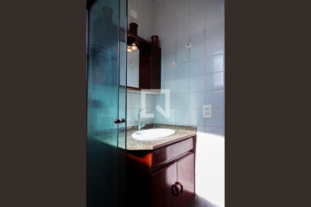 Apartamento à venda com 55m², 2 quartos e 1 vaga Apartamento à venda com 55m², 2 quartos e 1 vagaBanheiro