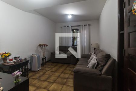 Sala de casa para alugar com 3 quartos, 180m² em Vila Oliveira, Mogi das Cruzes