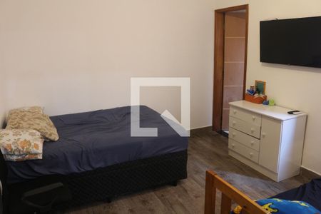 Casa à venda com 129m², 2 quartos e 2 vagasSuíte