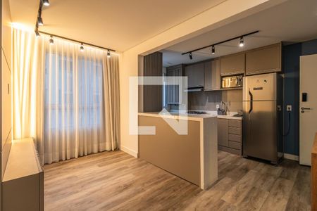 Sala de apartamento para alugar com 1 quarto, 42m² em Jardim Tupanci, Barueri