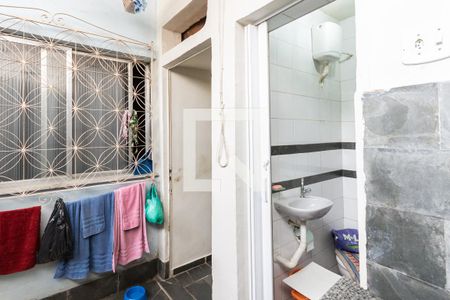 Casa à venda com 96m², 2 quartos e 1 vagaBanheiro de serviço