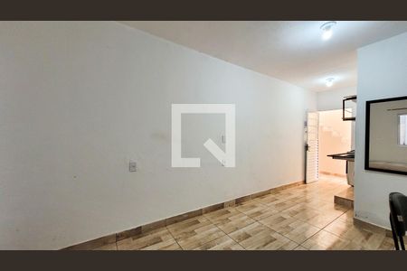 Sala de kitnet/studio para alugar com 1 quarto, 24m² em Jardim Santa Genebra, Campinas