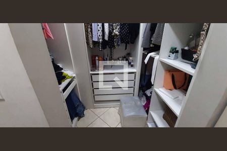 Apartamento à venda com 136m², 3 quartos e 4 vagas Apartamento à venda com 136m², 3 quartos e 4 vagasClosed